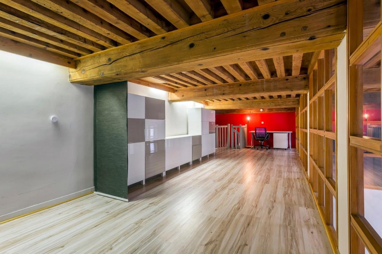 The Old Lyon Sauna 6 People Eksteriør billede